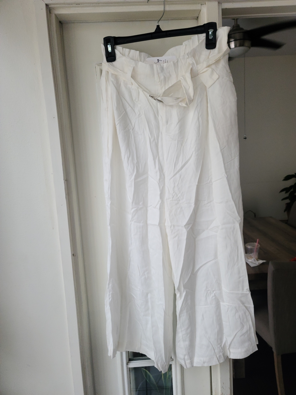Sadie & Sage White Wide-Leg Paperbag Waist Pants